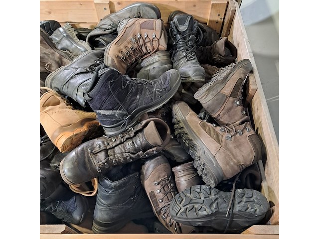 Partij diverse schoenen - afbeelding 4 van  13