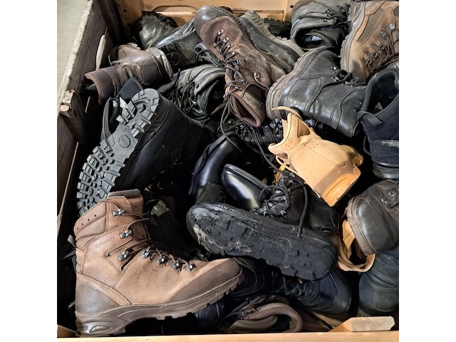 Partij diverse schoenen - afbeelding 5 van  13