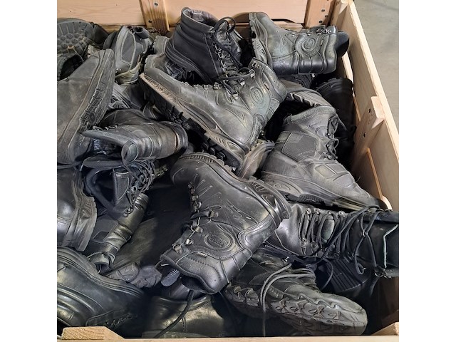 Partij diverse schoenen - afbeelding 10 van  13