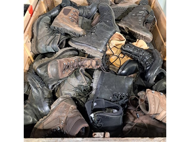 Partij diverse schoenen - afbeelding 12 van  13