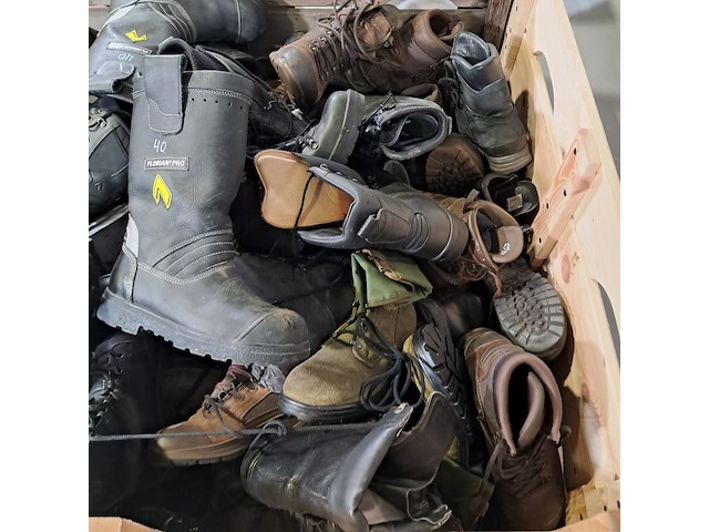 Partij diverse schoenen - afbeelding 4 van  13