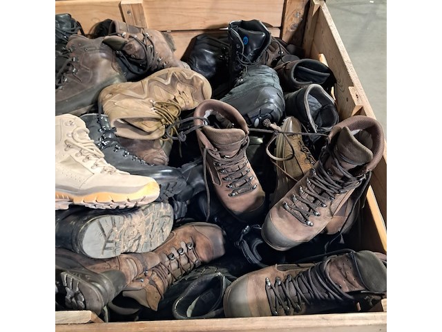 Partij diverse schoenen - afbeelding 10 van  13