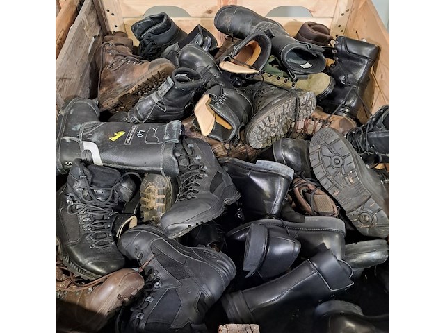 Partij diverse schoenen - afbeelding 12 van  13