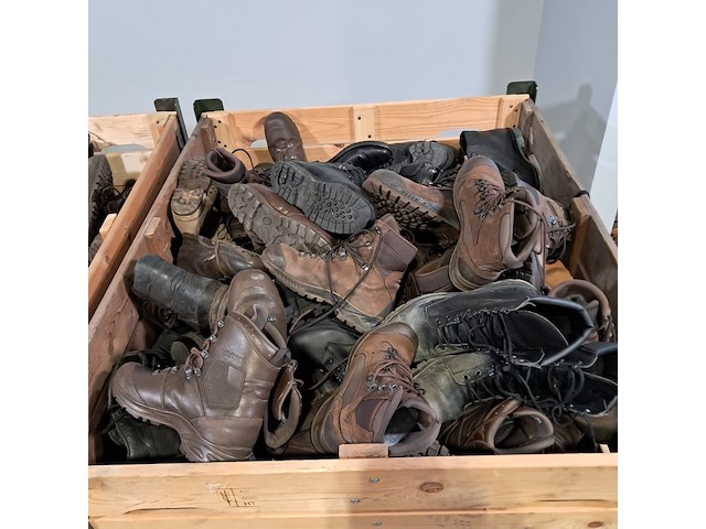 Partij diverse schoenen - afbeelding 2 van  9