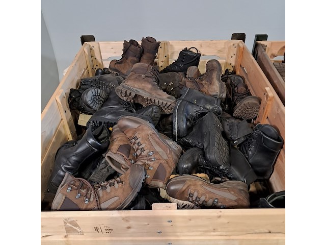 Partij diverse schoenen - afbeelding 3 van  9