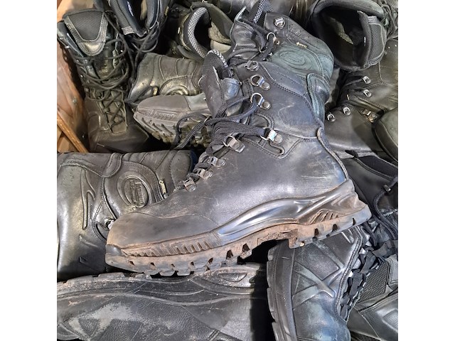 Partij diverse schoenen - afbeelding 9 van  10