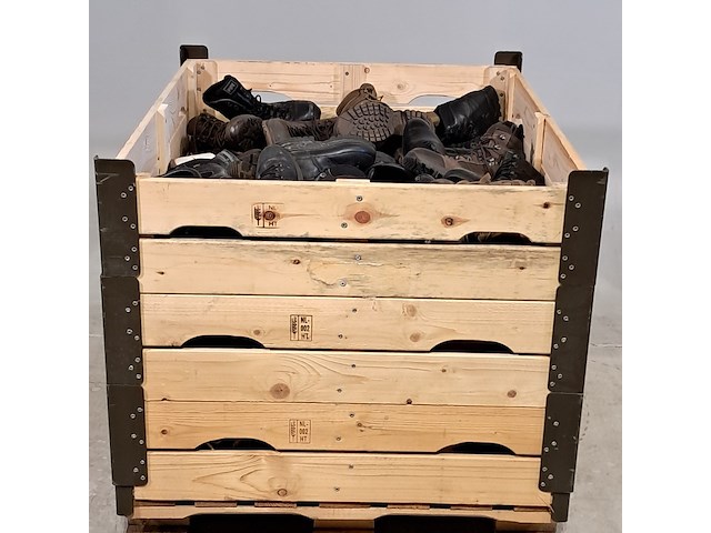 Partij diverse schoenen - afbeelding 1 van  8