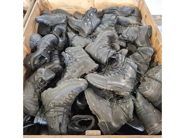 Partij diverse schoenen - afbeelding 2 van  9