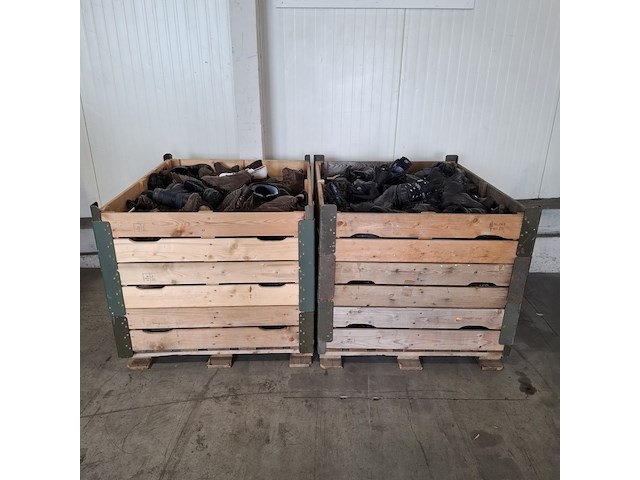 Partij diverse schoenen - afbeelding 1 van  13