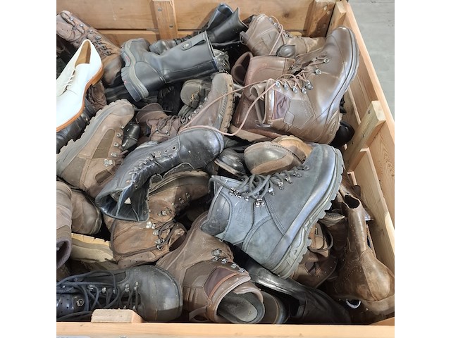 Partij diverse schoenen - afbeelding 6 van  13