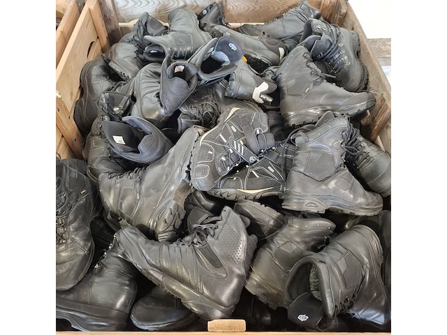 Partij diverse schoenen - afbeelding 8 van  13