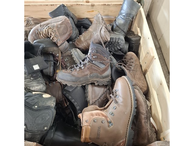 Partij diverse schoenen - afbeelding 12 van  13