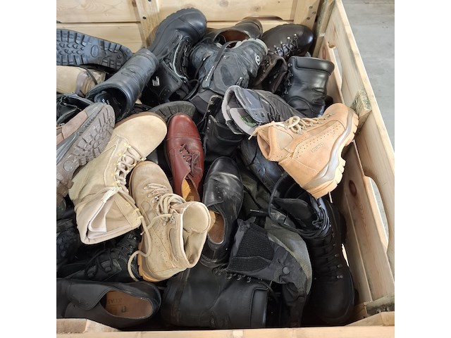 Partij diverse schoenen - afbeelding 6 van  13