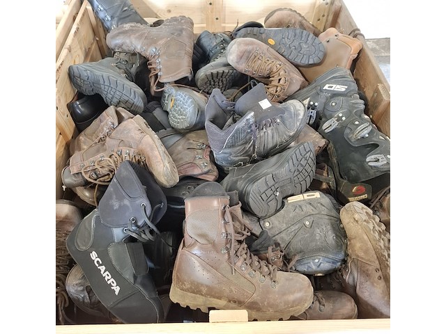 Partij diverse schoenen - afbeelding 8 van  13