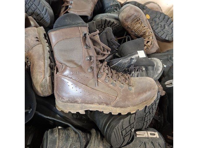 Partij diverse schoenen - afbeelding 9 van  13