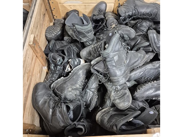 Partij diverse schoenen - afbeelding 5 van  13