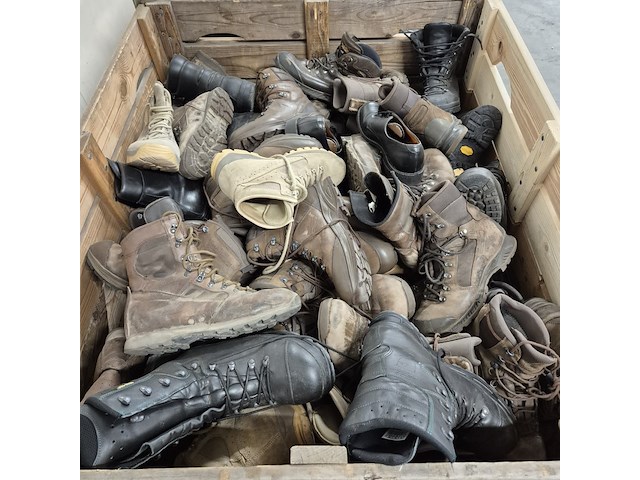 Partij diverse schoenen - afbeelding 6 van  13