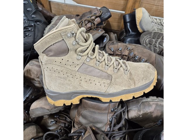 Partij diverse schoenen - afbeelding 7 van  13