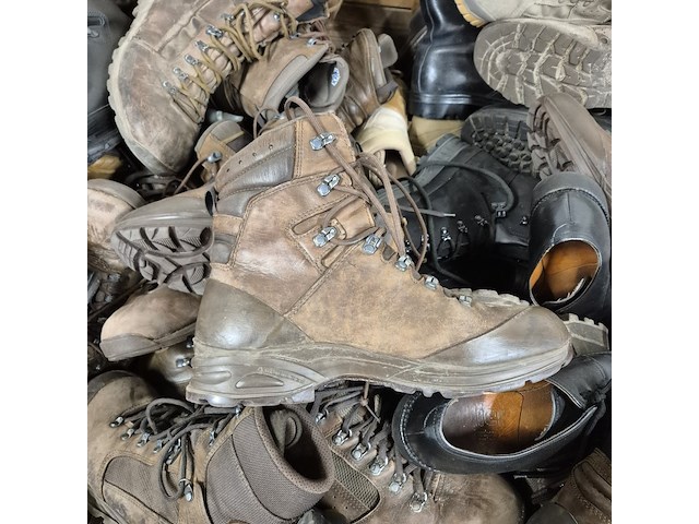 Partij diverse schoenen - afbeelding 8 van  13