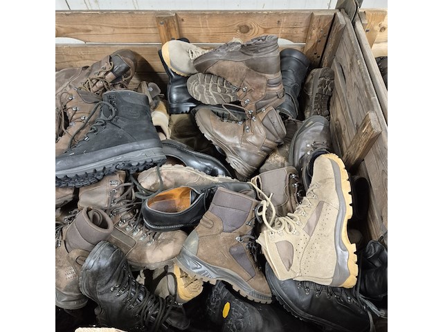 Partij diverse schoenen - afbeelding 10 van  13