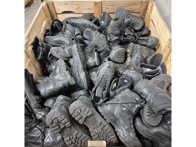 Partij diverse schoenen - afbeelding 12 van  13