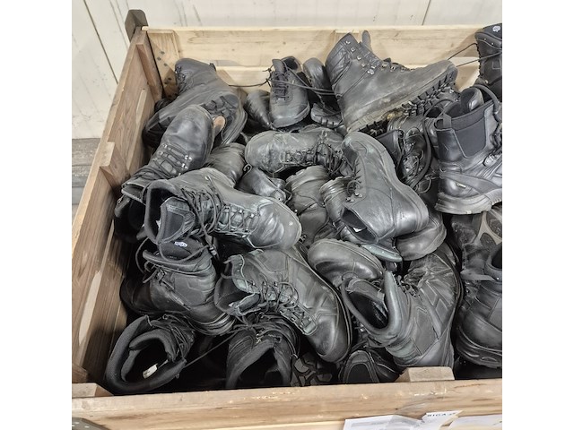 Partij diverse schoenen - afbeelding 5 van  13