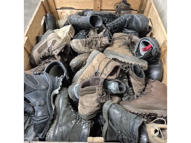 Partij diverse schoenen - afbeelding 6 van  13