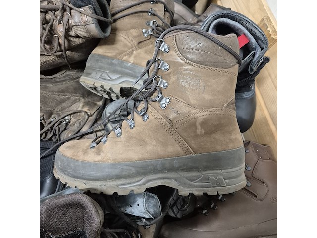 Partij diverse schoenen - afbeelding 7 van  13