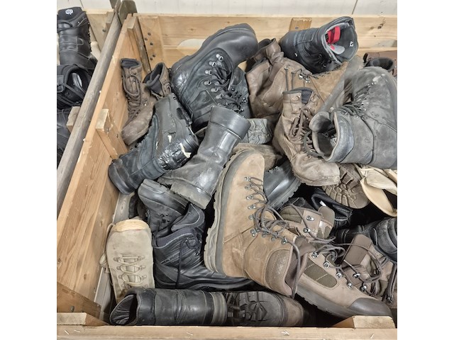 Partij diverse schoenen - afbeelding 11 van  13