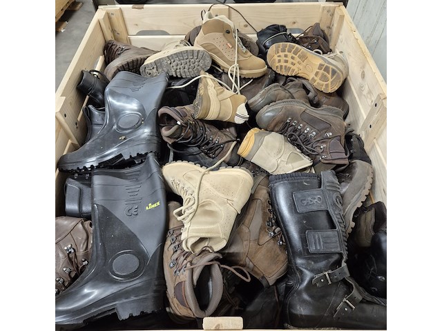 Partij diverse schoenen - afbeelding 2 van  7