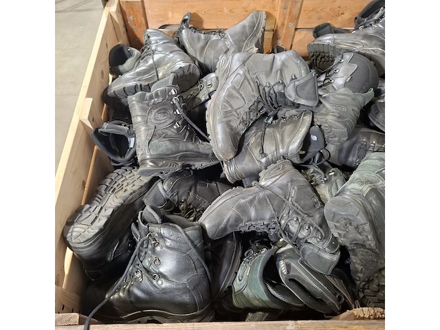 Partij diverse schoenen - afbeelding 4 van  13
