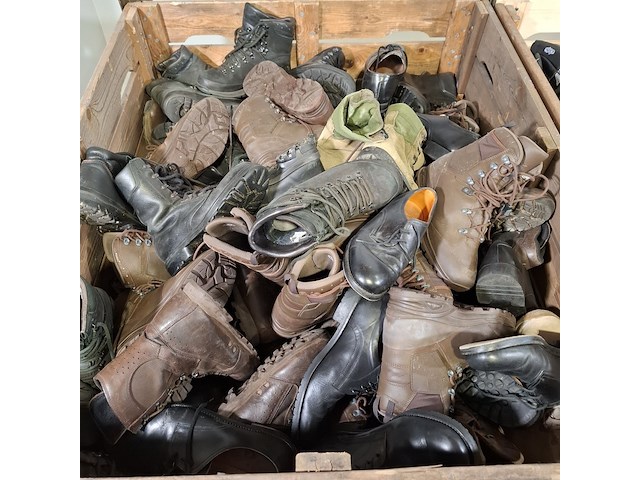 Partij diverse schoenen - afbeelding 6 van  13