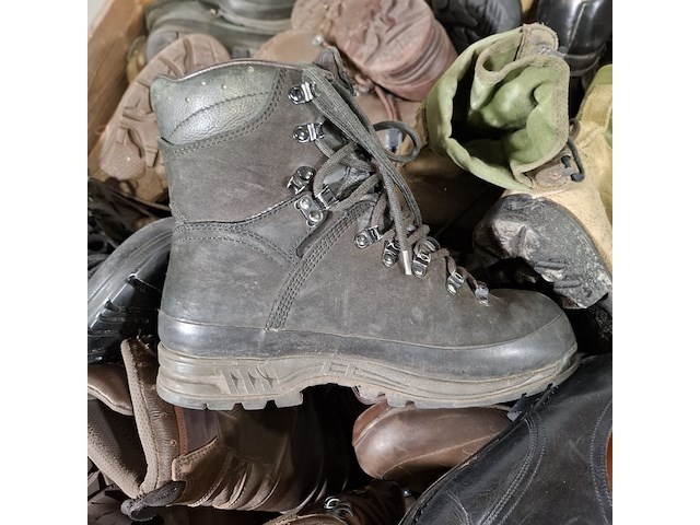 Partij diverse schoenen - afbeelding 7 van  13