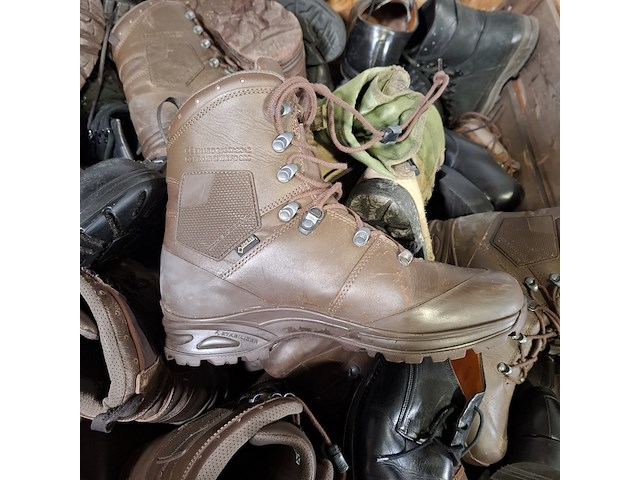 Partij diverse schoenen - afbeelding 8 van  13