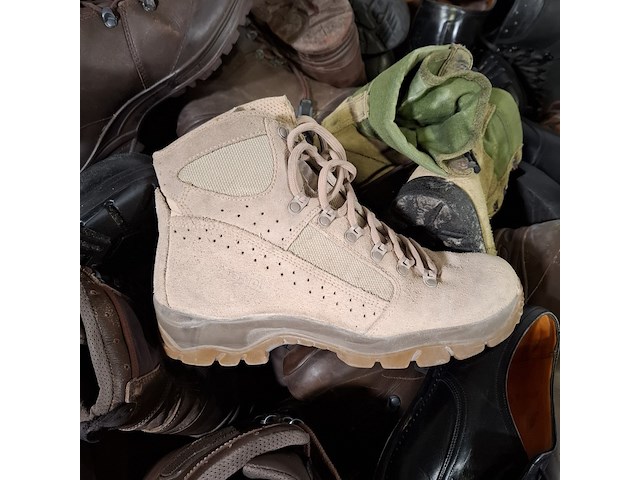 Partij diverse schoenen - afbeelding 9 van  13