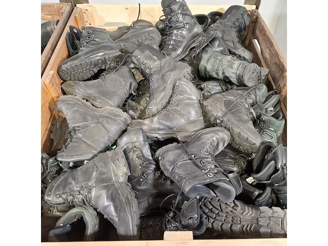 Partij diverse schoenen - afbeelding 12 van  13
