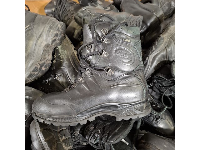Partij diverse schoenen - afbeelding 3 van  13