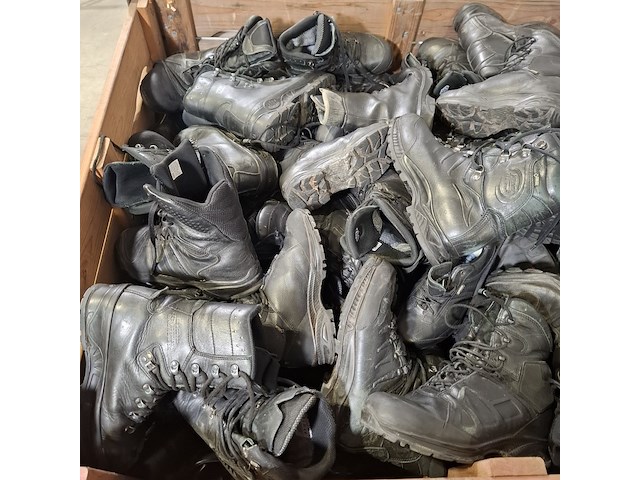 Partij diverse schoenen - afbeelding 5 van  13