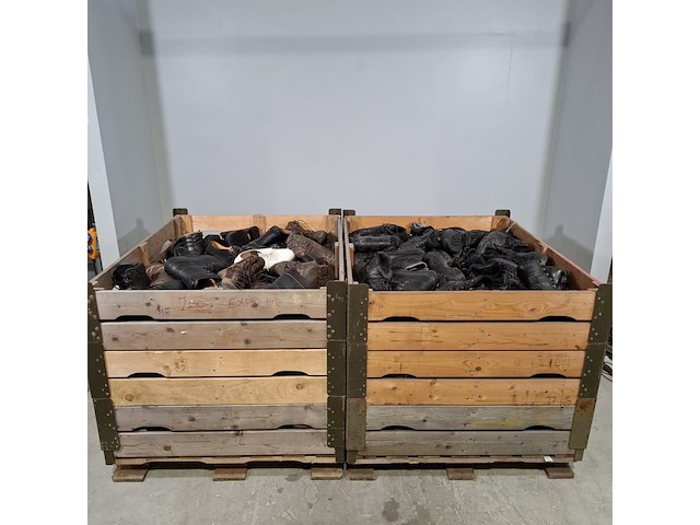 Partij diverse schoenen - afbeelding 1 van  13