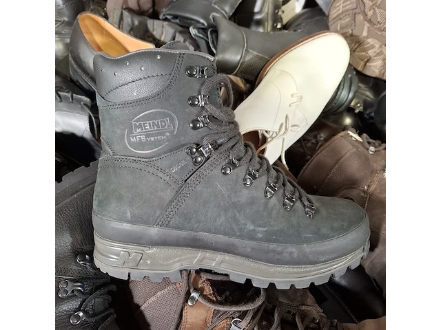 Partij diverse schoenen - afbeelding 8 van  13