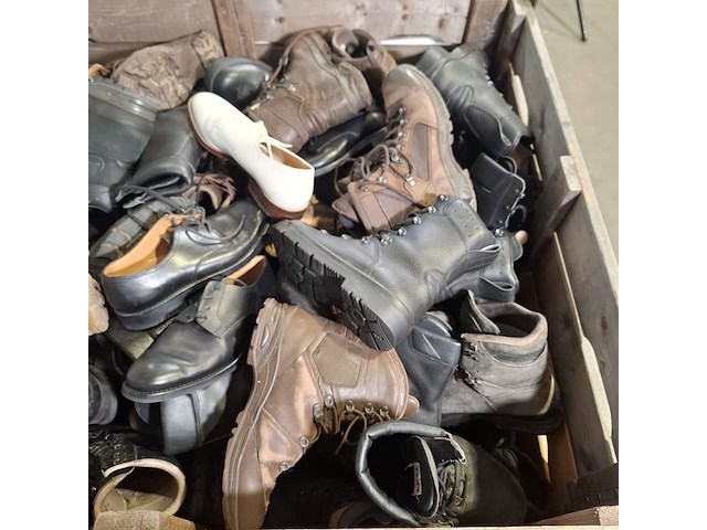 Partij diverse schoenen - afbeelding 10 van  13