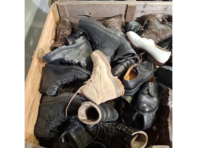 Partij diverse schoenen - afbeelding 11 van  13