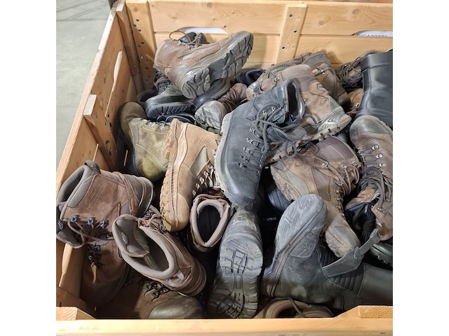 Partij diverse schoenen - afbeelding 5 van  14