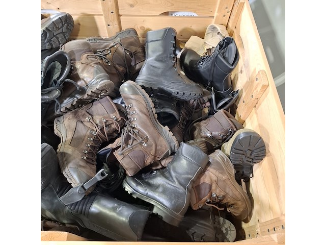 Partij diverse schoenen - afbeelding 6 van  14