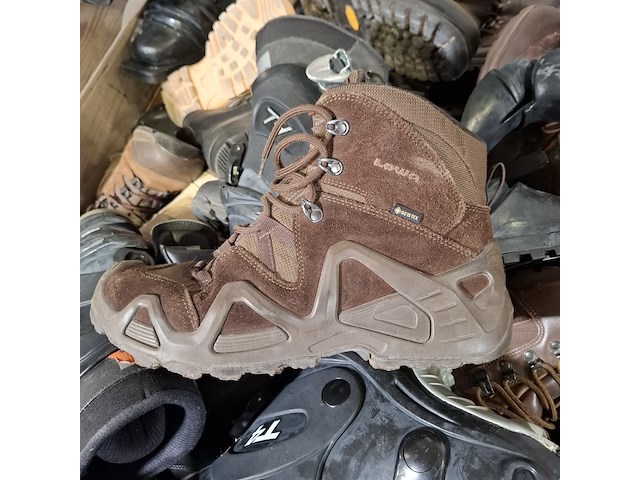 Partij diverse schoenen - afbeelding 9 van  14