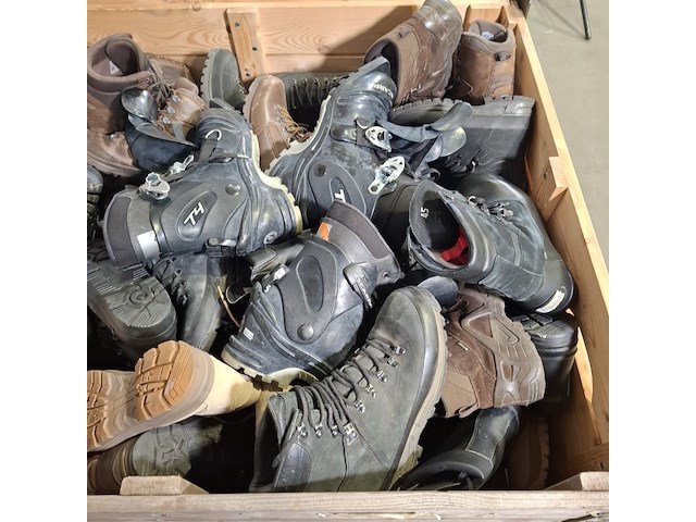 Partij diverse schoenen - afbeelding 12 van  14