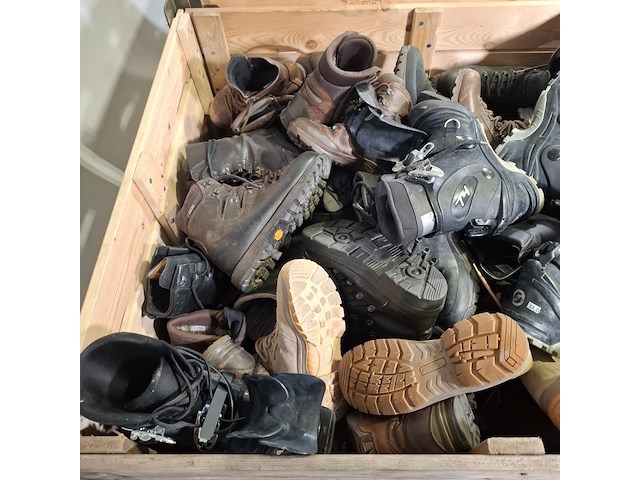 Partij diverse schoenen - afbeelding 13 van  14