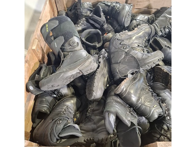 Partij diverse schoenen - afbeelding 5 van  13