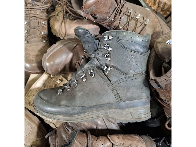 Partij diverse schoenen - afbeelding 9 van  13