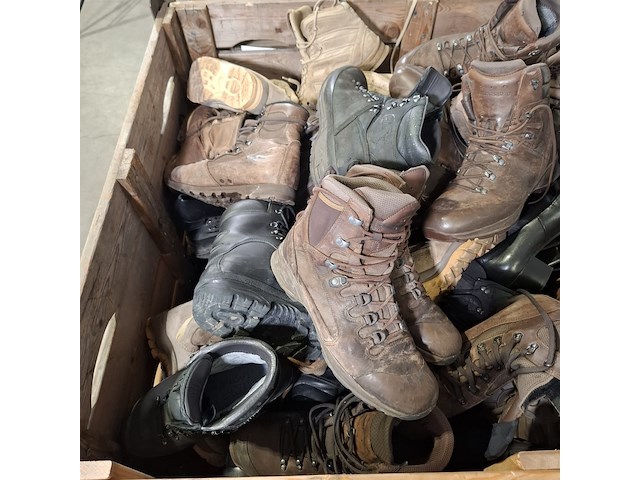 Partij diverse schoenen - afbeelding 10 van  13